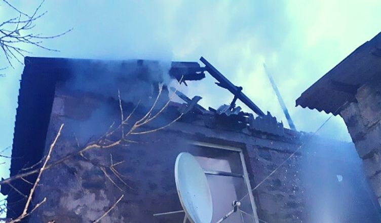 Չինարի գյուղում այրվել է տուն